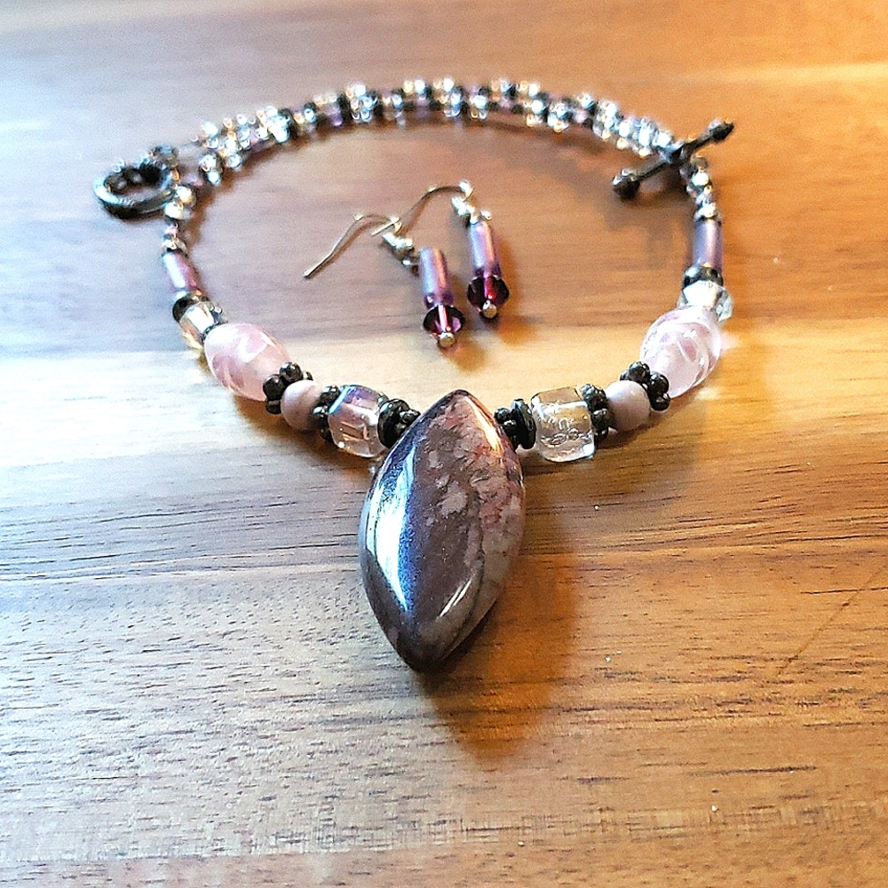 16 1/2 " Rainbow Jasper Choker & Earring set. NWT Carla Dawn Design